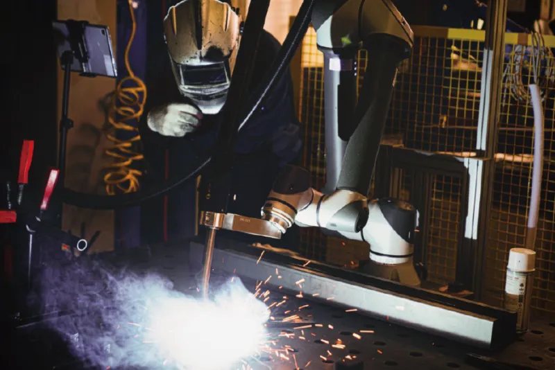Kollaborativ & Sicher benefit of using Rainbow Robotics Cobots.